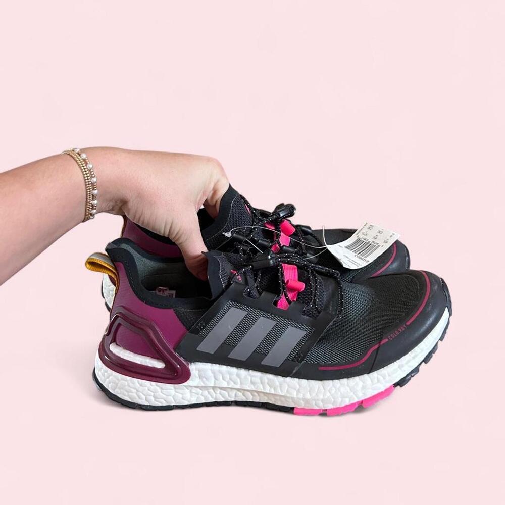 New with tags Adidas Ultraboost Winter Rdy black/pink sneakers